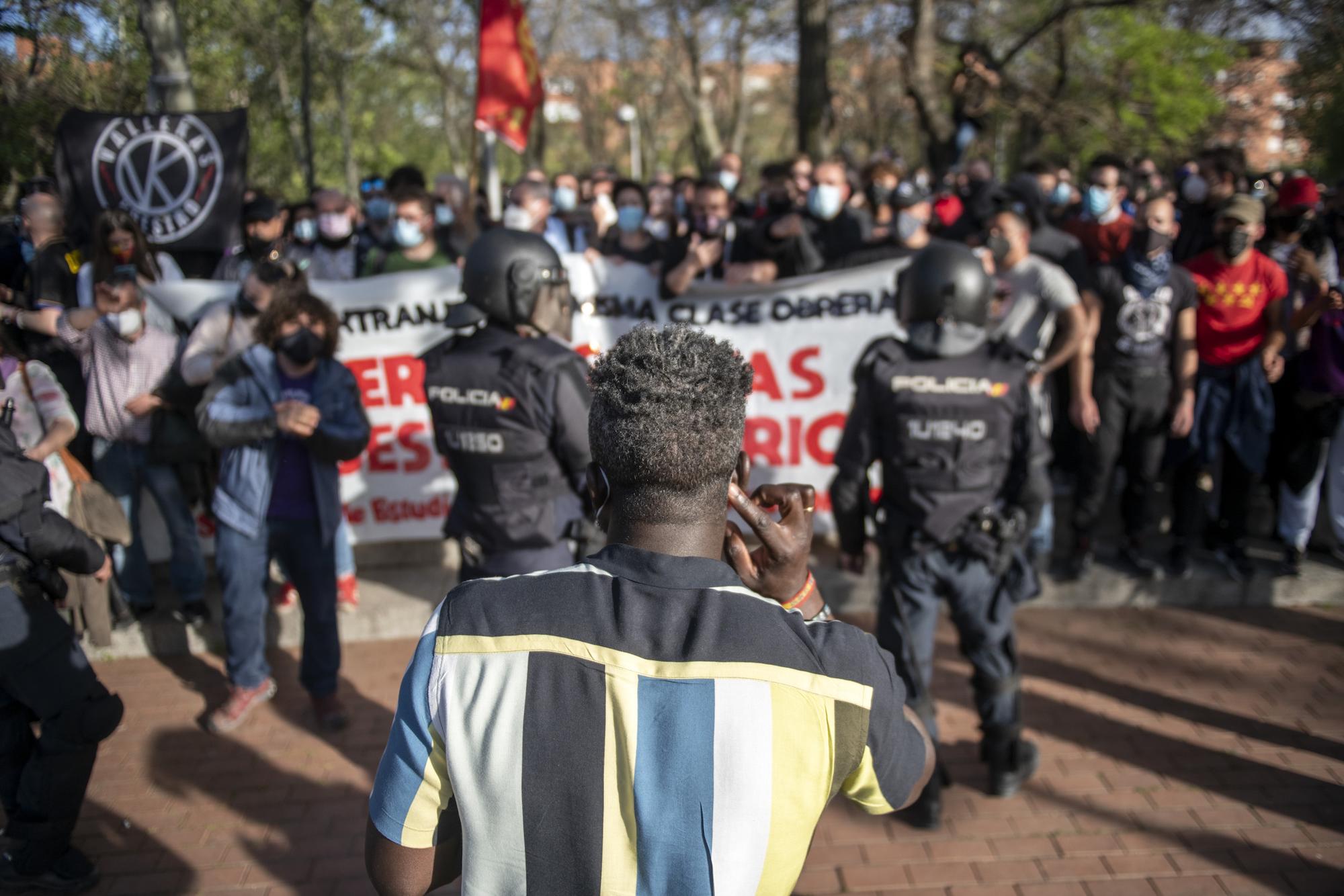 Mitín de Vox en Vallecas y carga policial - 8